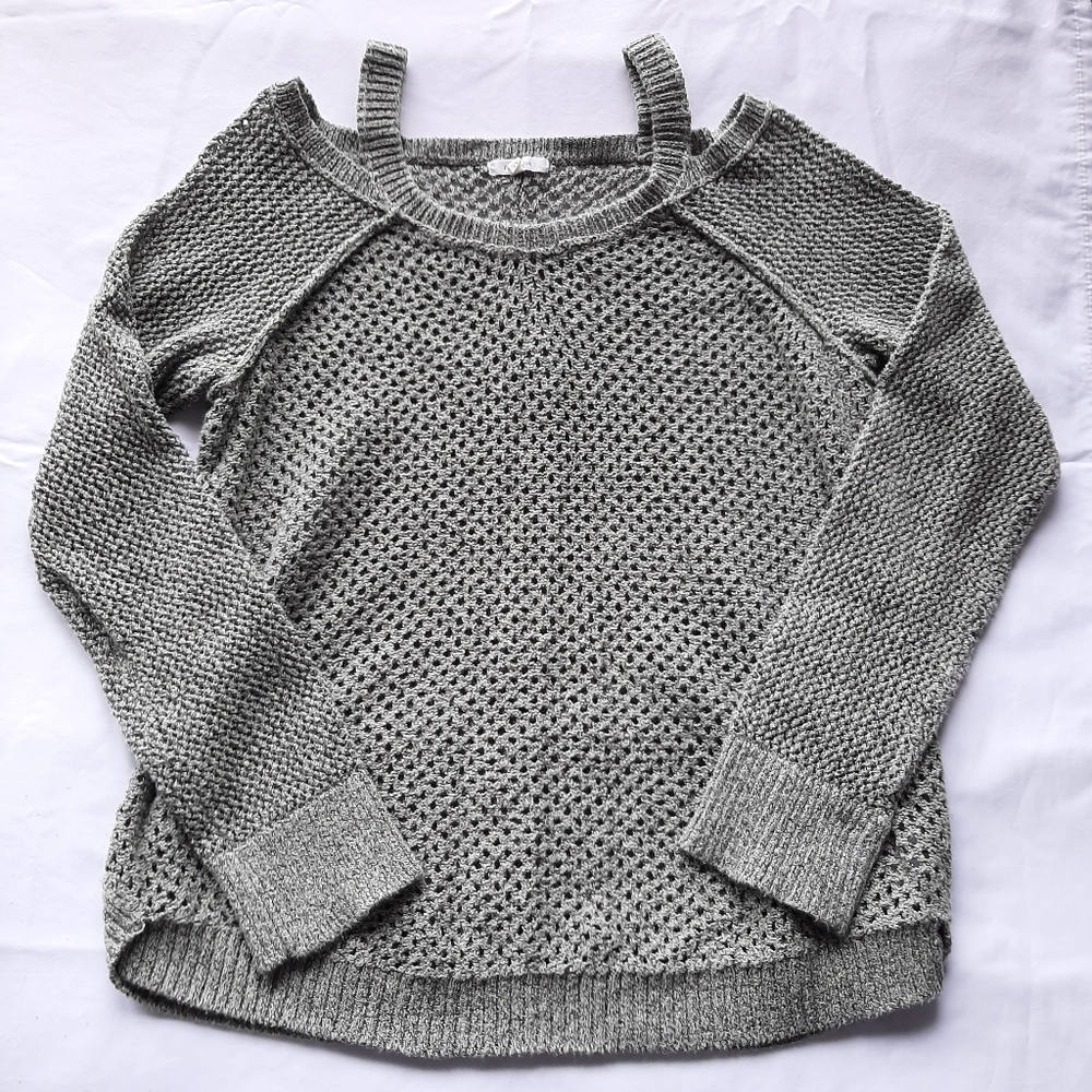 Maurices army green cold shoulder sweater size M